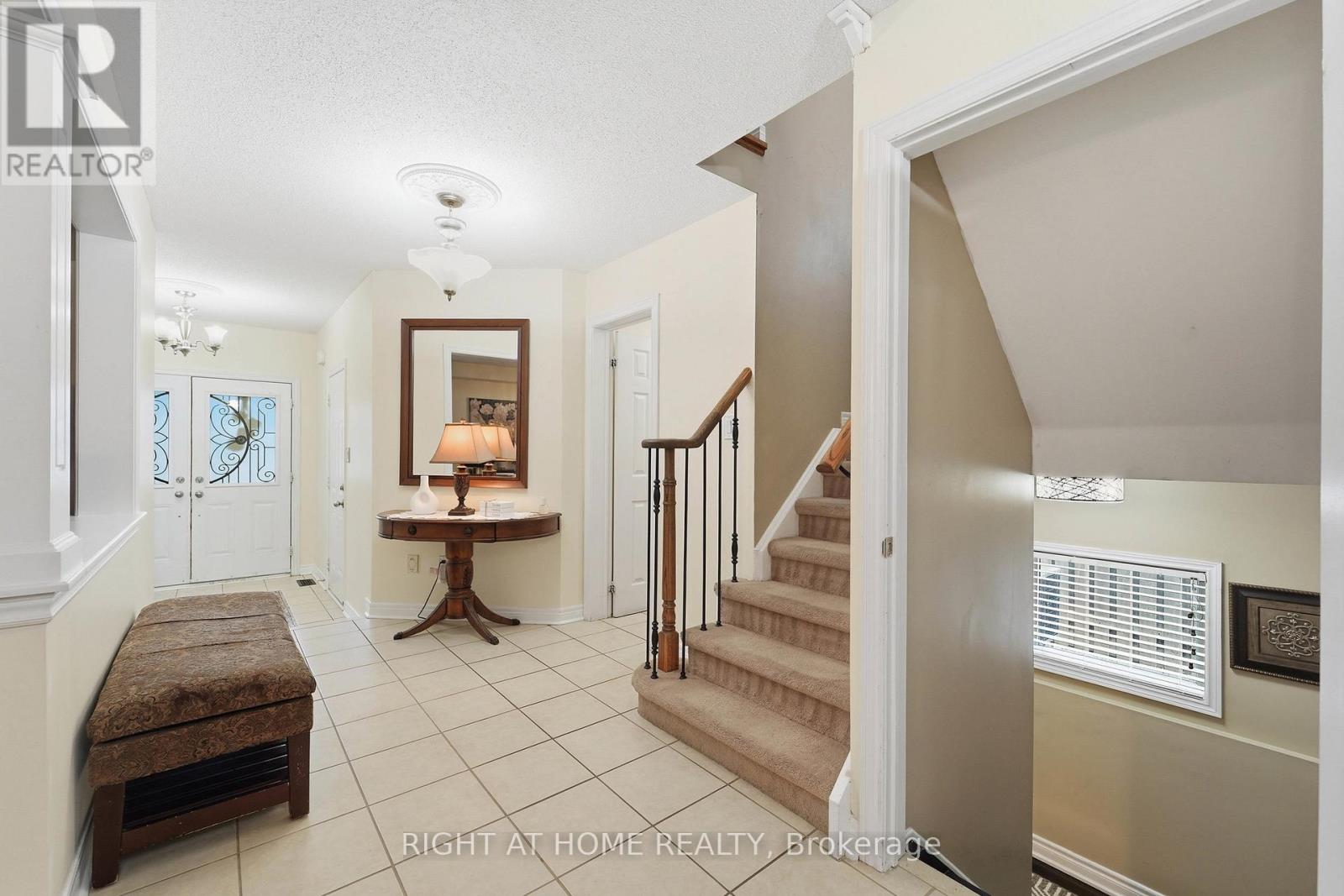 3 Darley Street S, Ajax, Ontario  L1T 3X8 - Photo 10 - E13454202