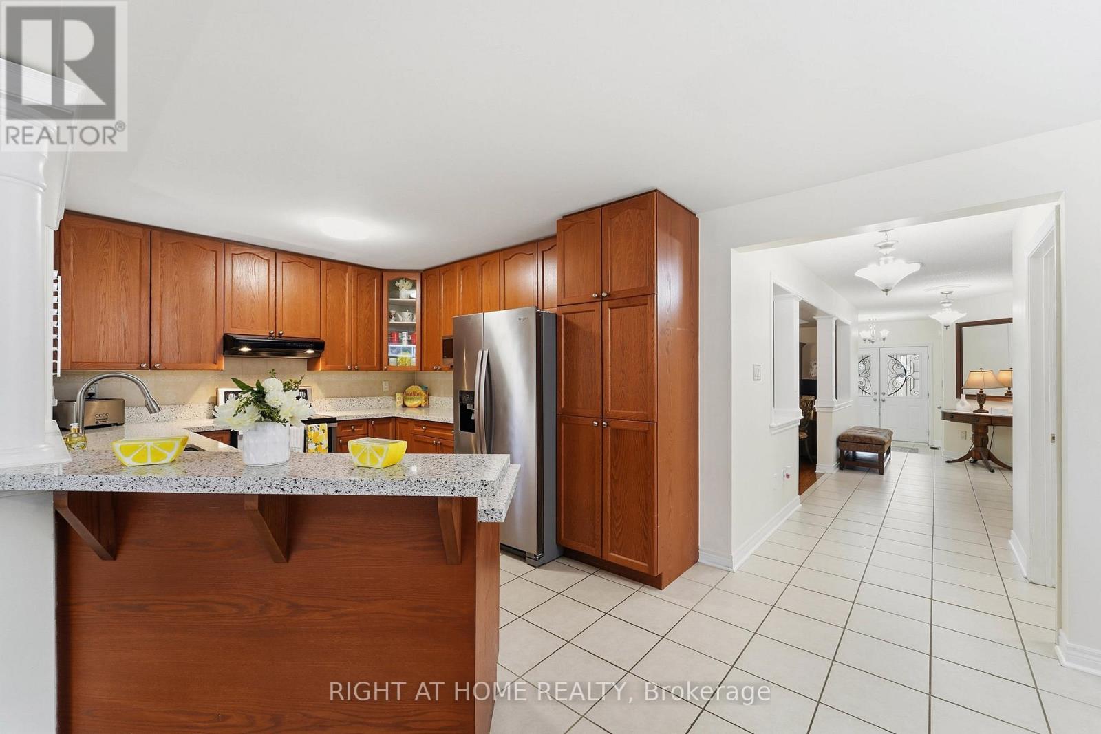 3 Darley Street S, Ajax, Ontario  L1T 3X8 - Photo 15 - E13454202