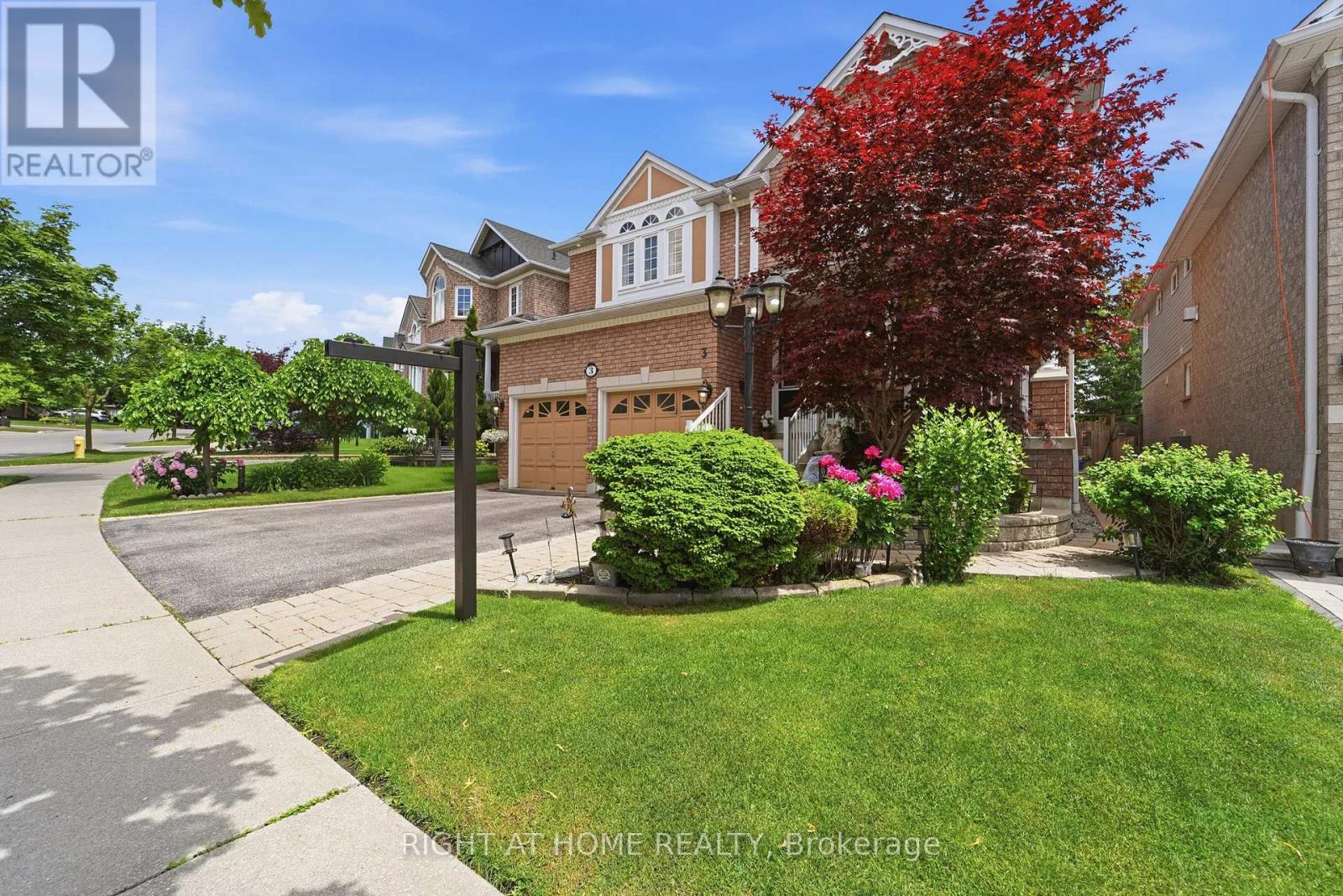 3 Darley Street S, Ajax, Ontario  L1T 3X8 - Photo 3 - E13454202