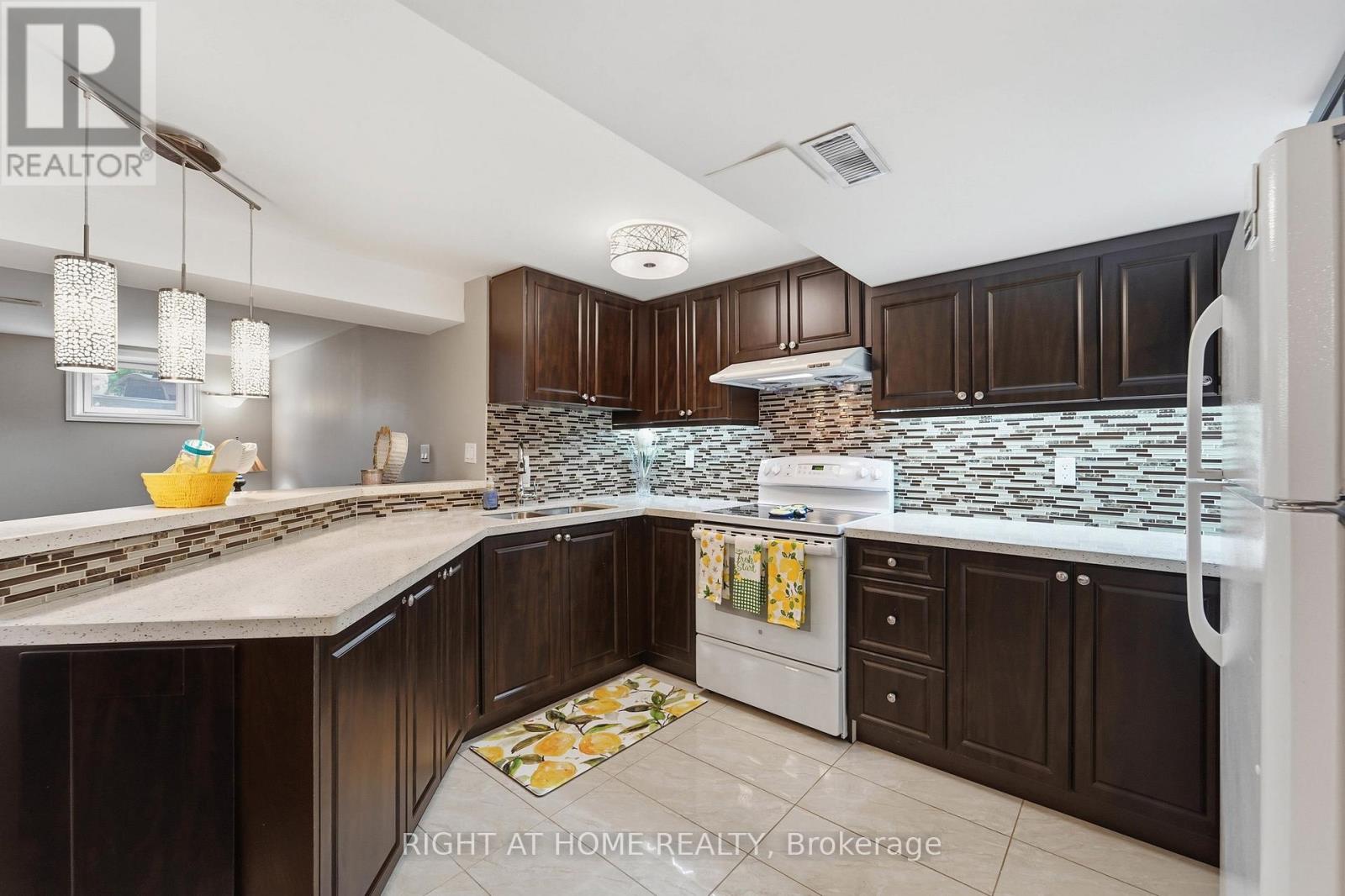 3 Darley Street S, Ajax, Ontario  L1T 3X8 - Photo 35 - E13454202