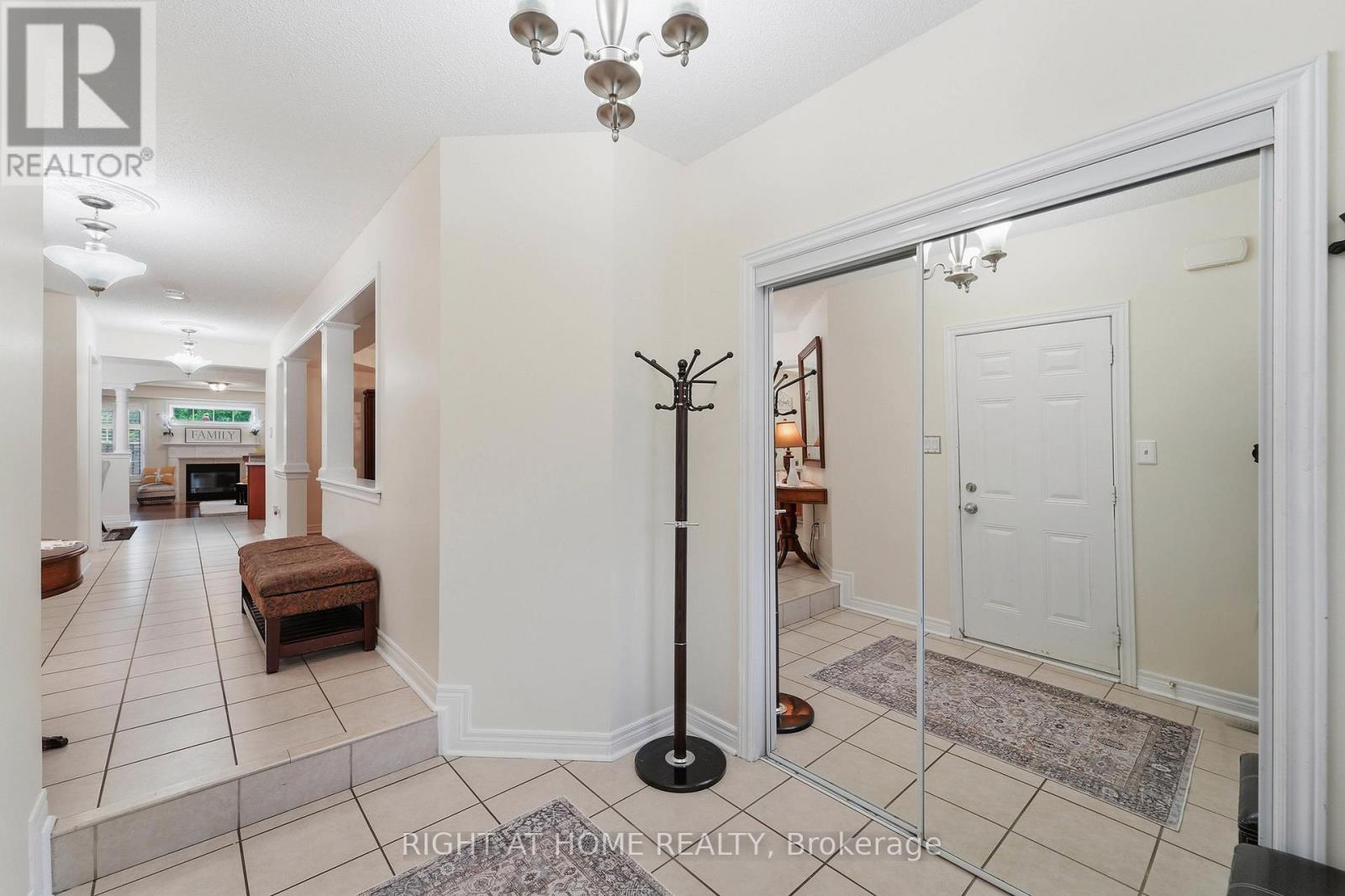 3 Darley Street S, Ajax, Ontario  L1T 3X8 - Photo 7 - E13454202