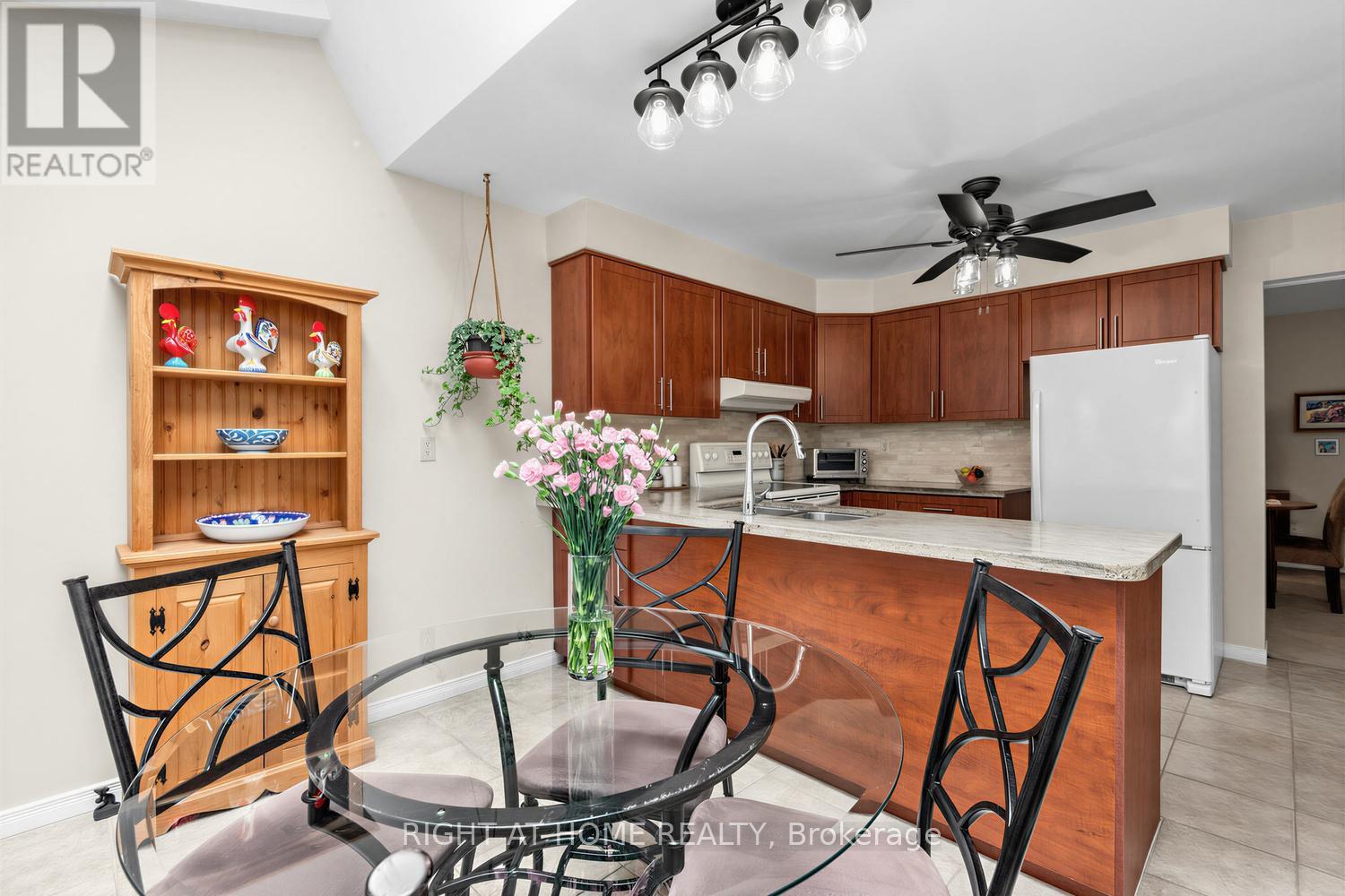 10 Parklawn Crescent, Markham, Ontario  L3T 6X1 - Photo 16 - N13454228