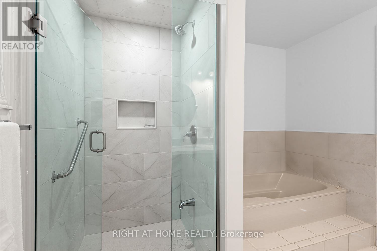 10 Parklawn Crescent, Markham, Ontario  L3T 6X1 - Photo 27 - N13454228