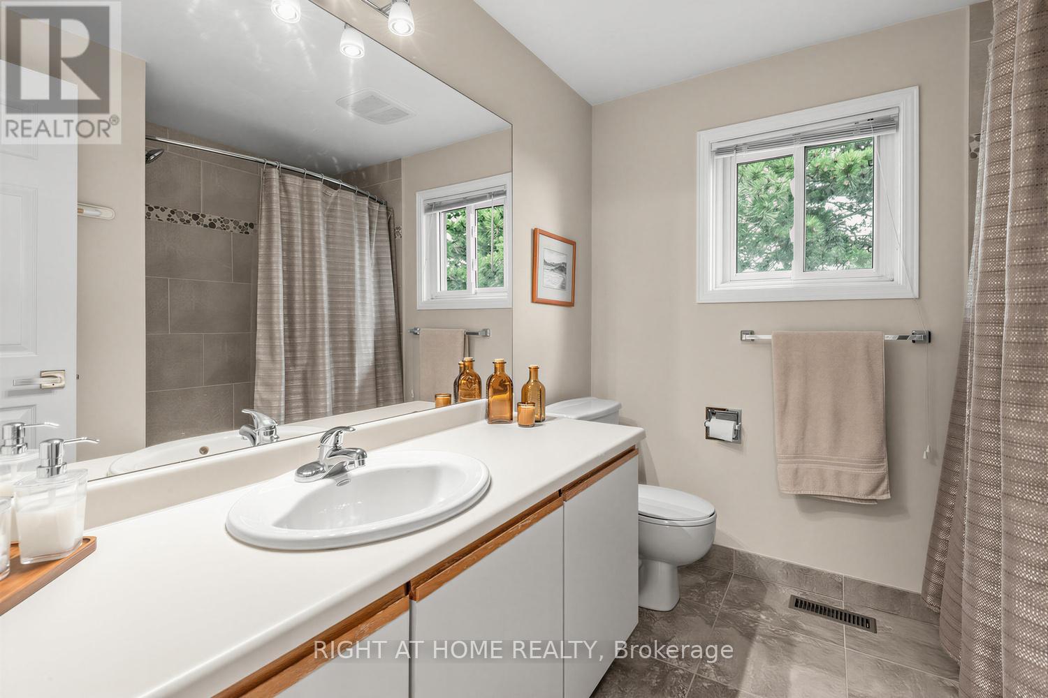 10 Parklawn Crescent, Markham, Ontario  L3T 6X1 - Photo 30 - N13454228
