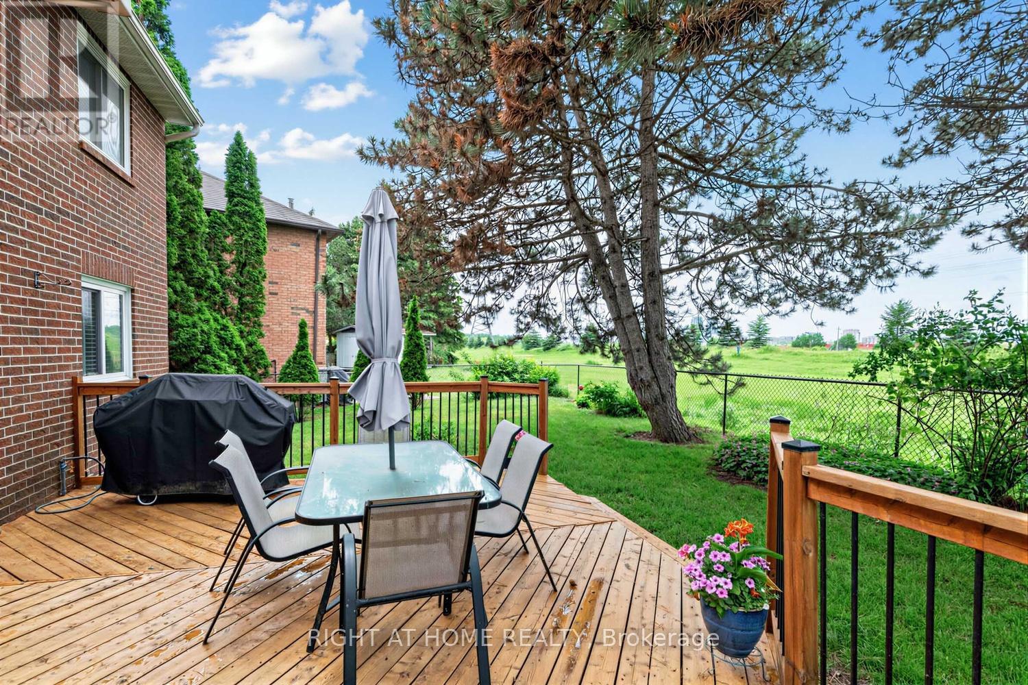 10 Parklawn Crescent, Markham, Ontario  L3T 6X1 - Photo 35 - N13454228