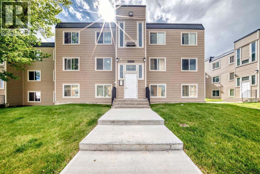 203, 315 Heritage Drive Se, Calgary, Alberta T2H 1N2 - Photo 2 - A2320605