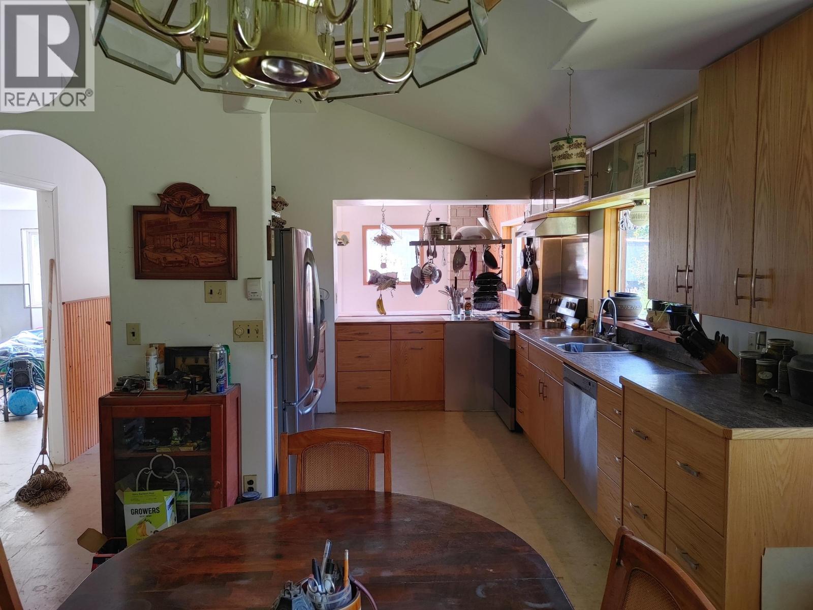 7814 Little Fort 24 Highway, Lone Butte, British Columbia V0K 1X2 - Photo 10 - R3013352