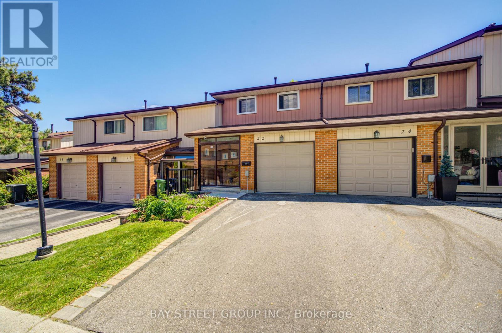 22 - 30 DUNDALK DRIVE, Toronto, Ontario