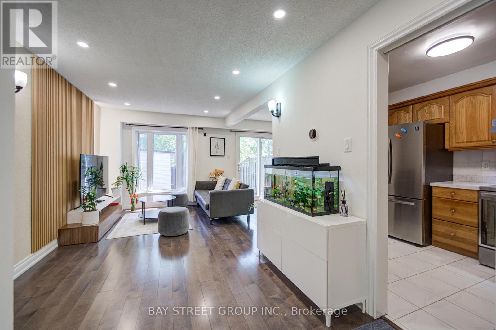22 - 30 Dundalk Drive, Toronto, Ontario  M1P 4W1 - Photo 6 - E13454242