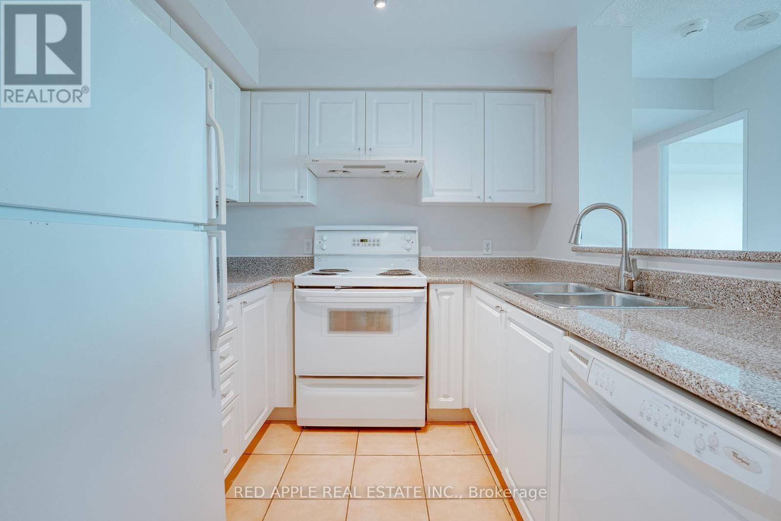 707 - 11 Lee Centre Drive, Toronto, Ontario M1H 3J5 - Photo 12 - E13454250