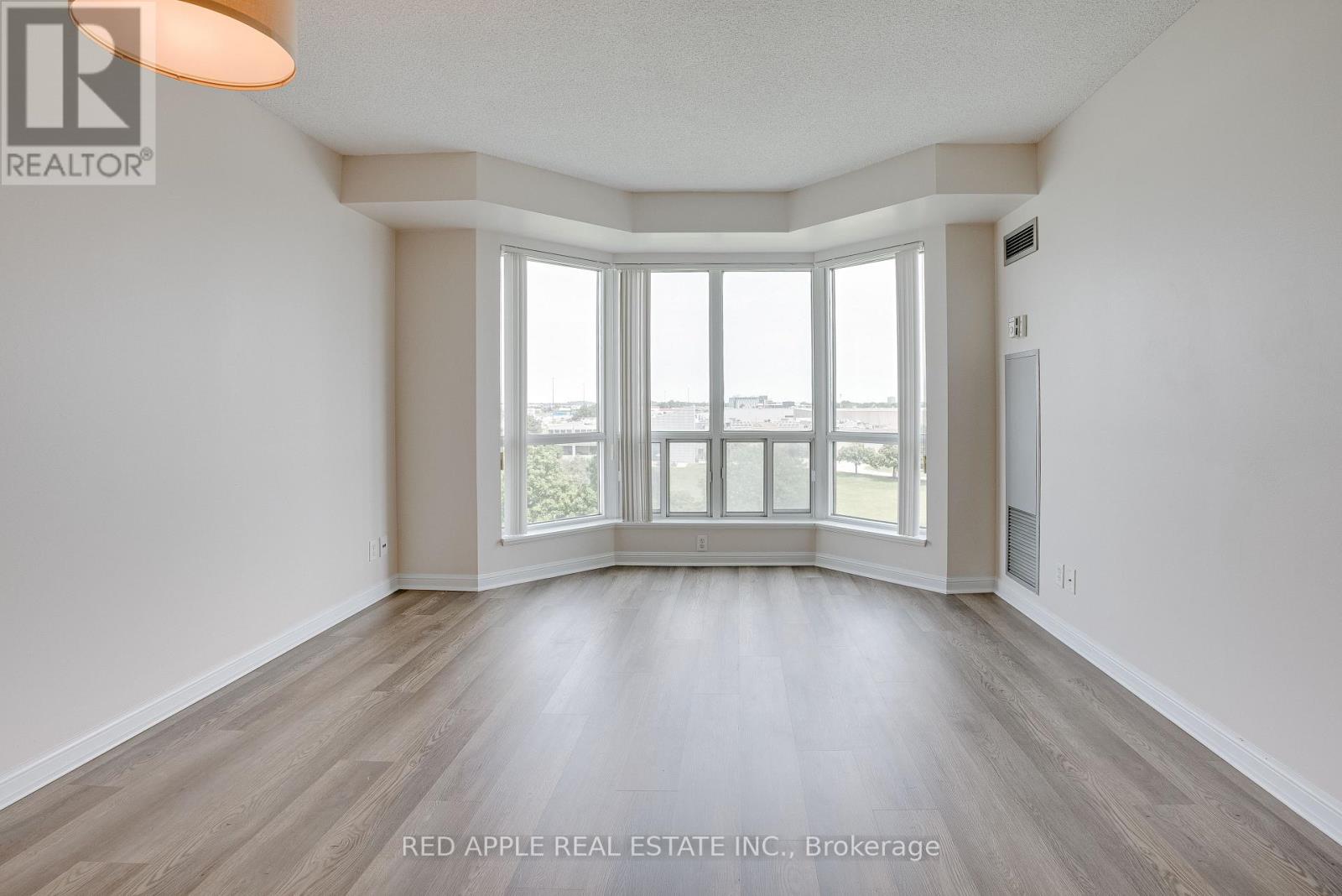 707 - 11 Lee Centre Drive, Toronto, Ontario M1H 3J5 - Photo 7 - E13454250