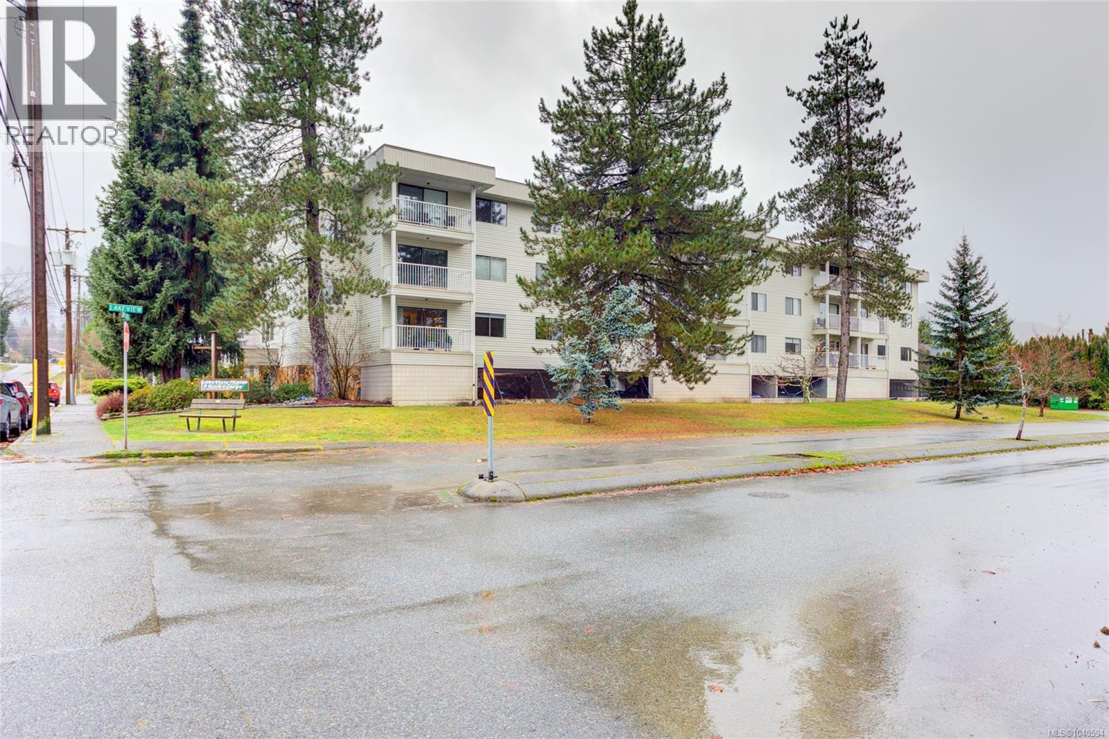 206 18 King George St, Lake Cowichan, British Columbia