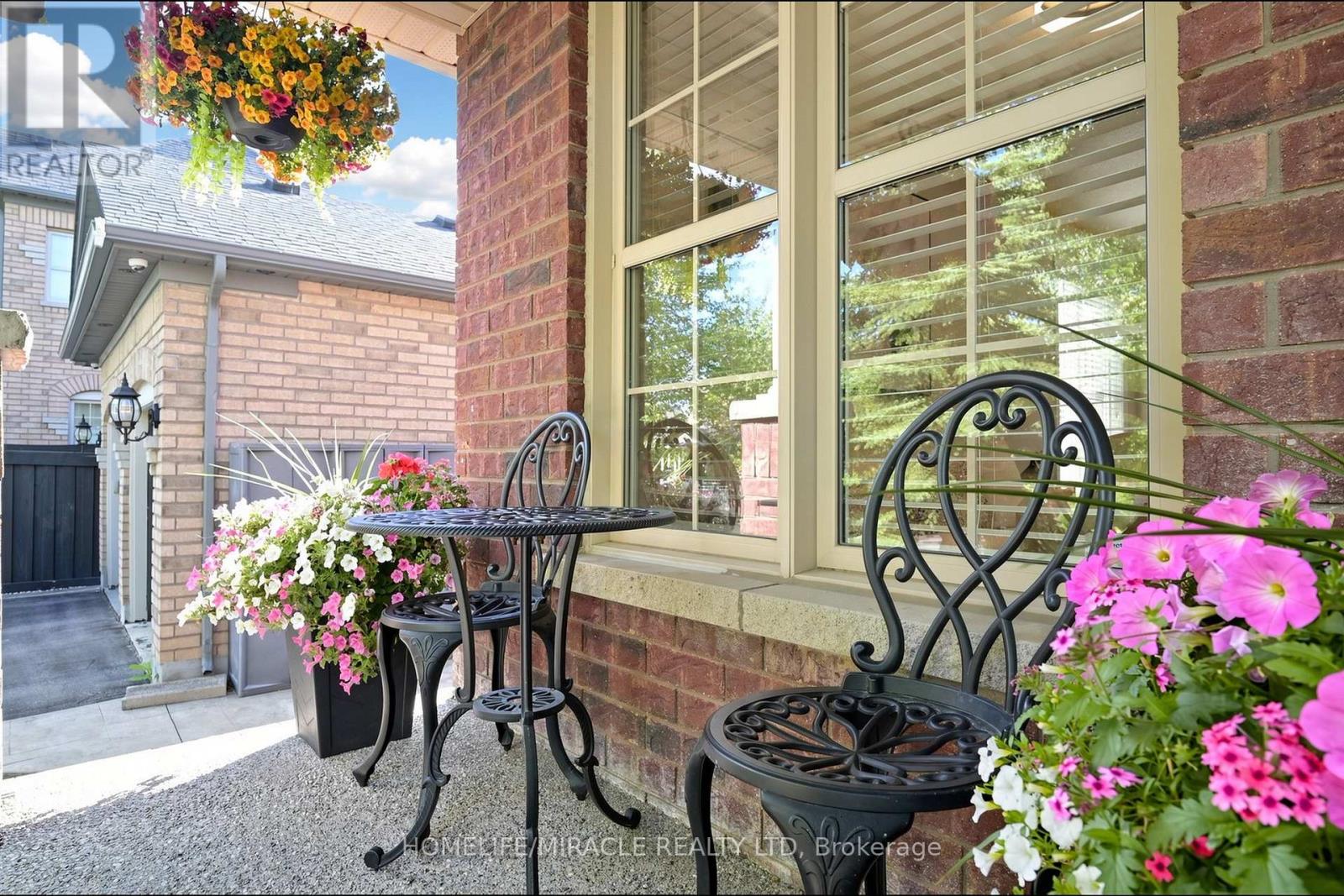 159 Weston Drive, Milton, Ontario  L9T 0V1 - Photo 4 - W13454258