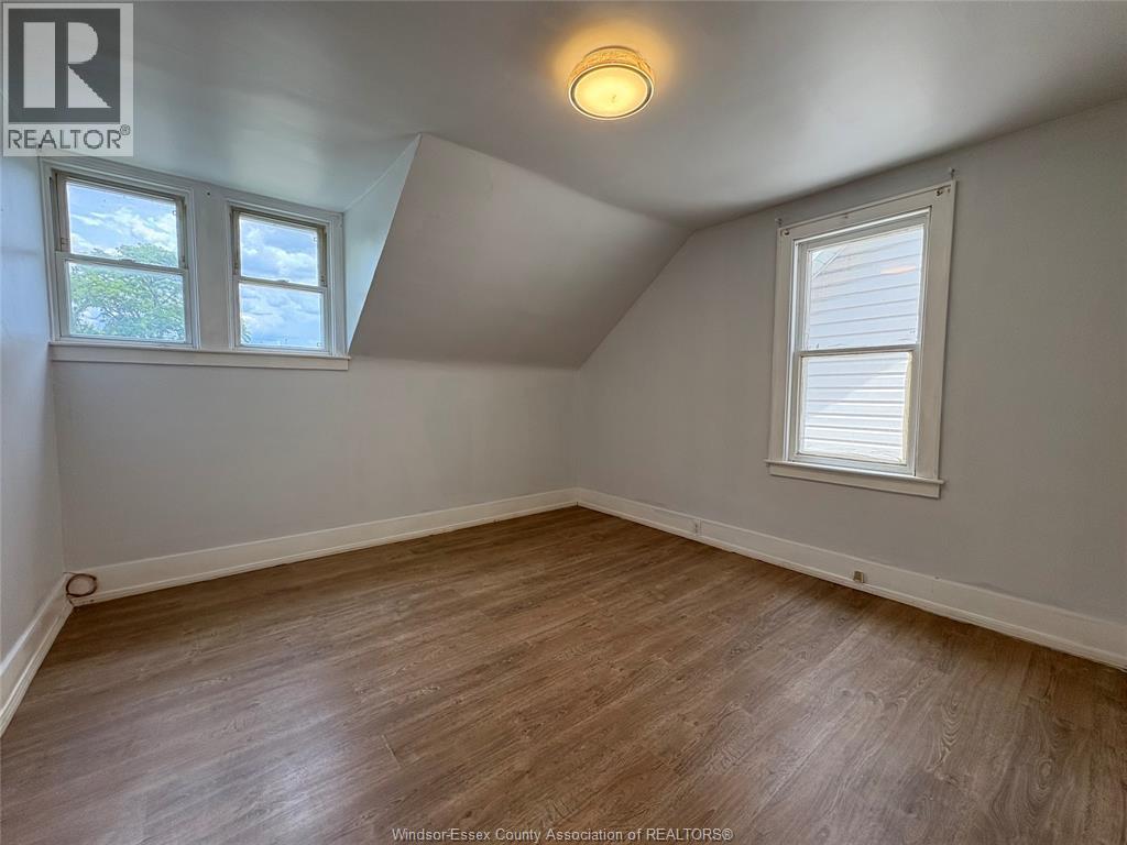1042 Windsor Avenue, Windsor, Ontario  N9A 1K4 - Photo 17 - 26014321