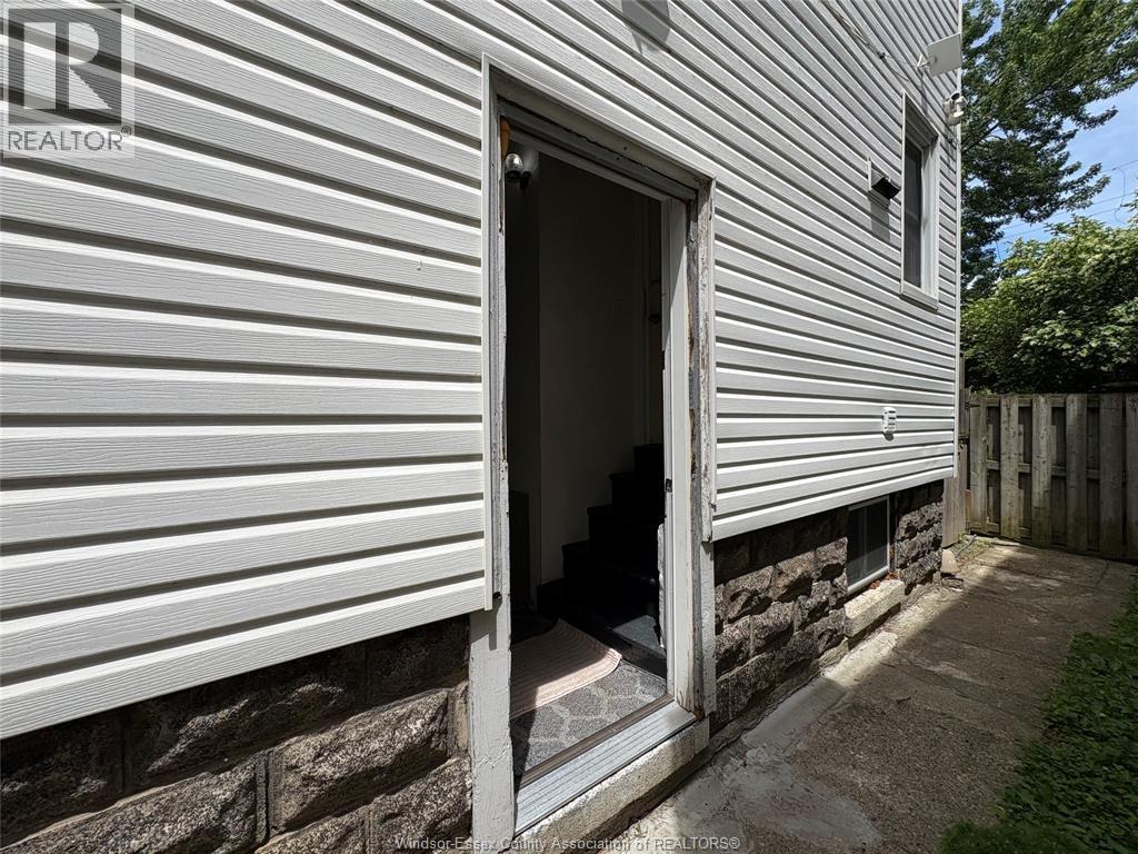 1042 Windsor Avenue, Windsor, Ontario  N9A 1K4 - Photo 23 - 26014321