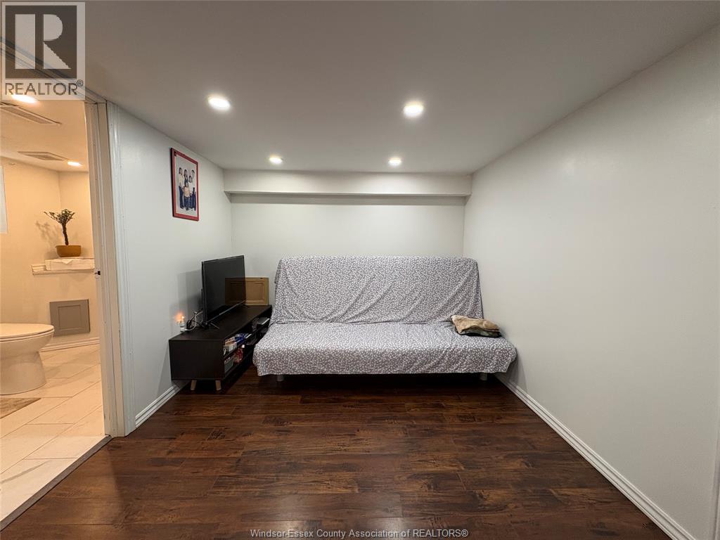 1042 Windsor Avenue, Windsor, Ontario  N9A 1K4 - Photo 27 - 26014321
