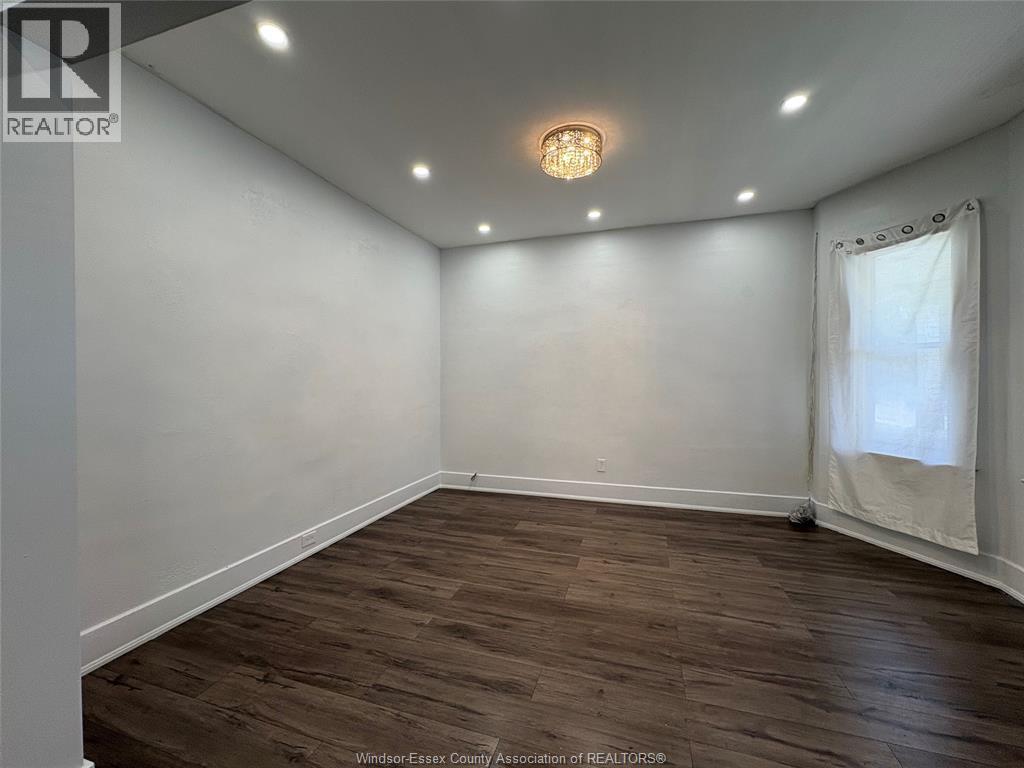 1042 Windsor Avenue, Windsor, Ontario  N9A 1K4 - Photo 4 - 26014321