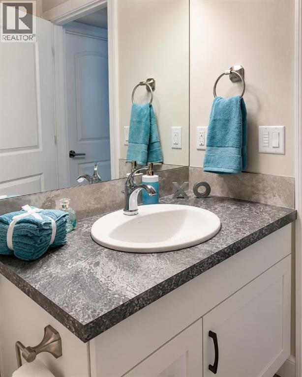 58 Village Crescent, Red Deer, Alberta  T4R 0P3 - Photo 14 - A2321377