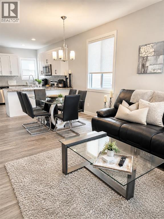 58 Village Crescent, Red Deer, Alberta  T4R 0P3 - Photo 4 - A2321377