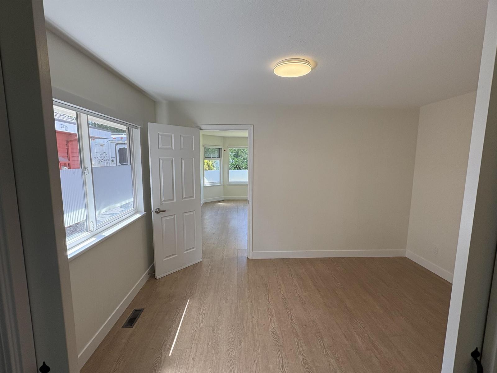 14877 20 Avenue, Surrey, British Columbia  V4A 8E9 - Photo 4 - R3136032