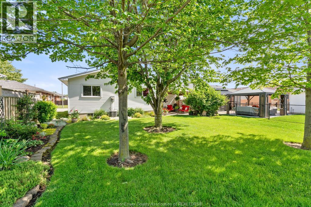 158 Marlborough Street East, Leamington, Ontario  N8H 4S3 - Photo 2 - 26014015