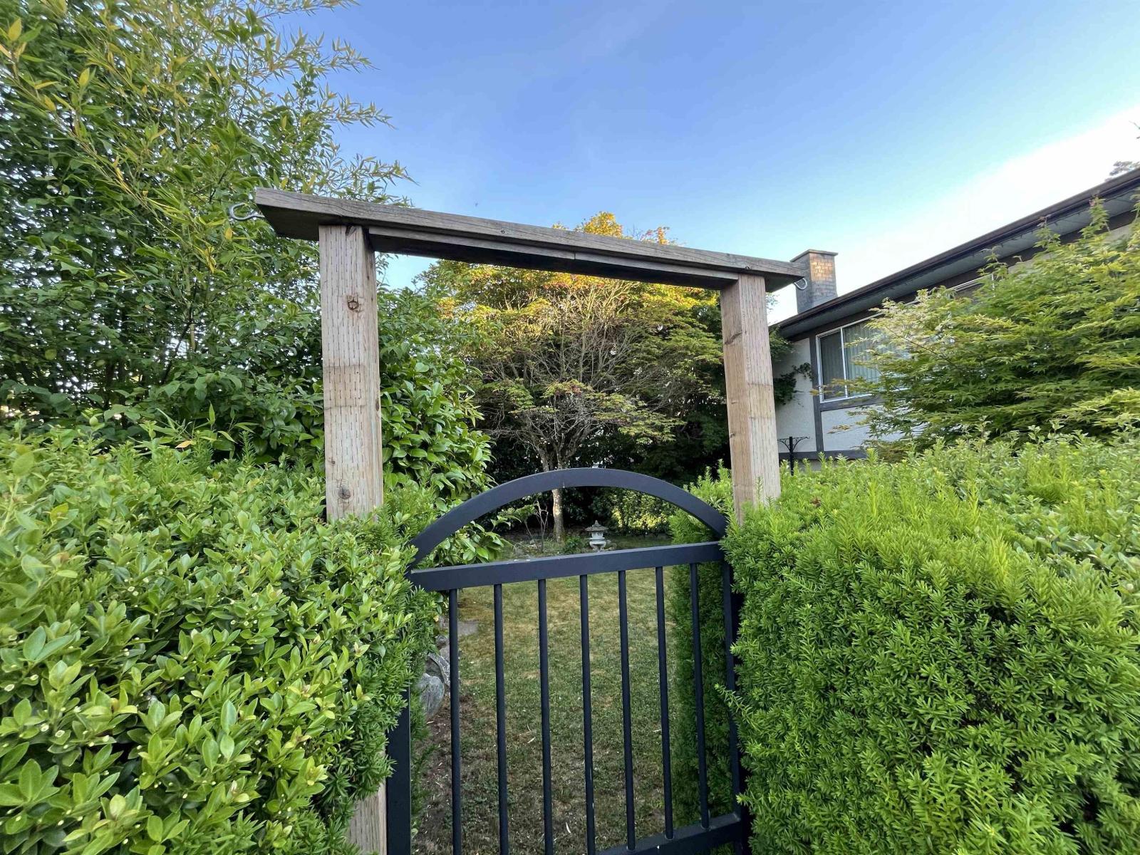 7319 116a Street, Delta, British Columbia  V4C 5X4 - Photo 3 - R3136327