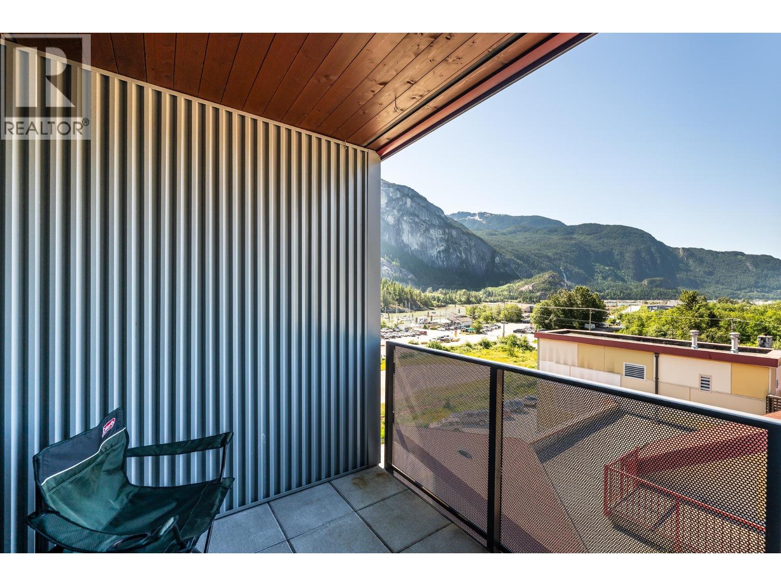 602 37881 CLEVELAND AVENUE, Squamish, British Columbia