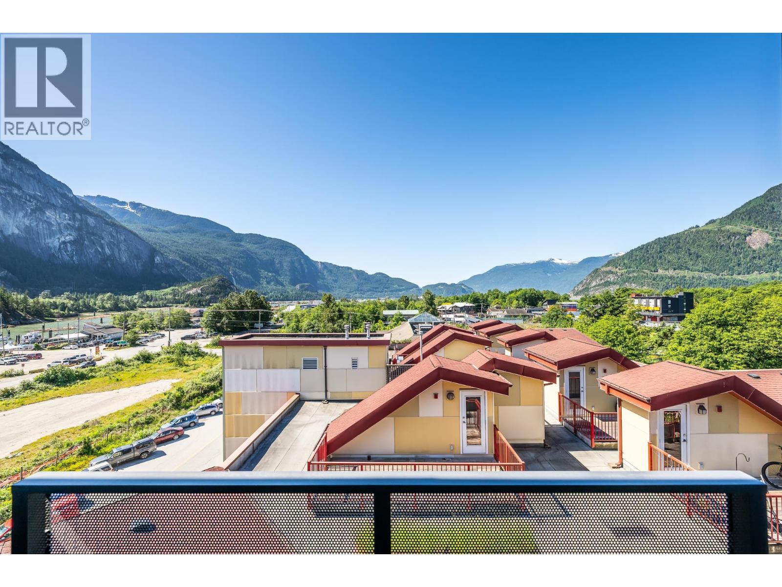 602 37881 Cleveland Avenue, Squamish, British Columbia V8B 0Z7 - Photo 2 - R3132210