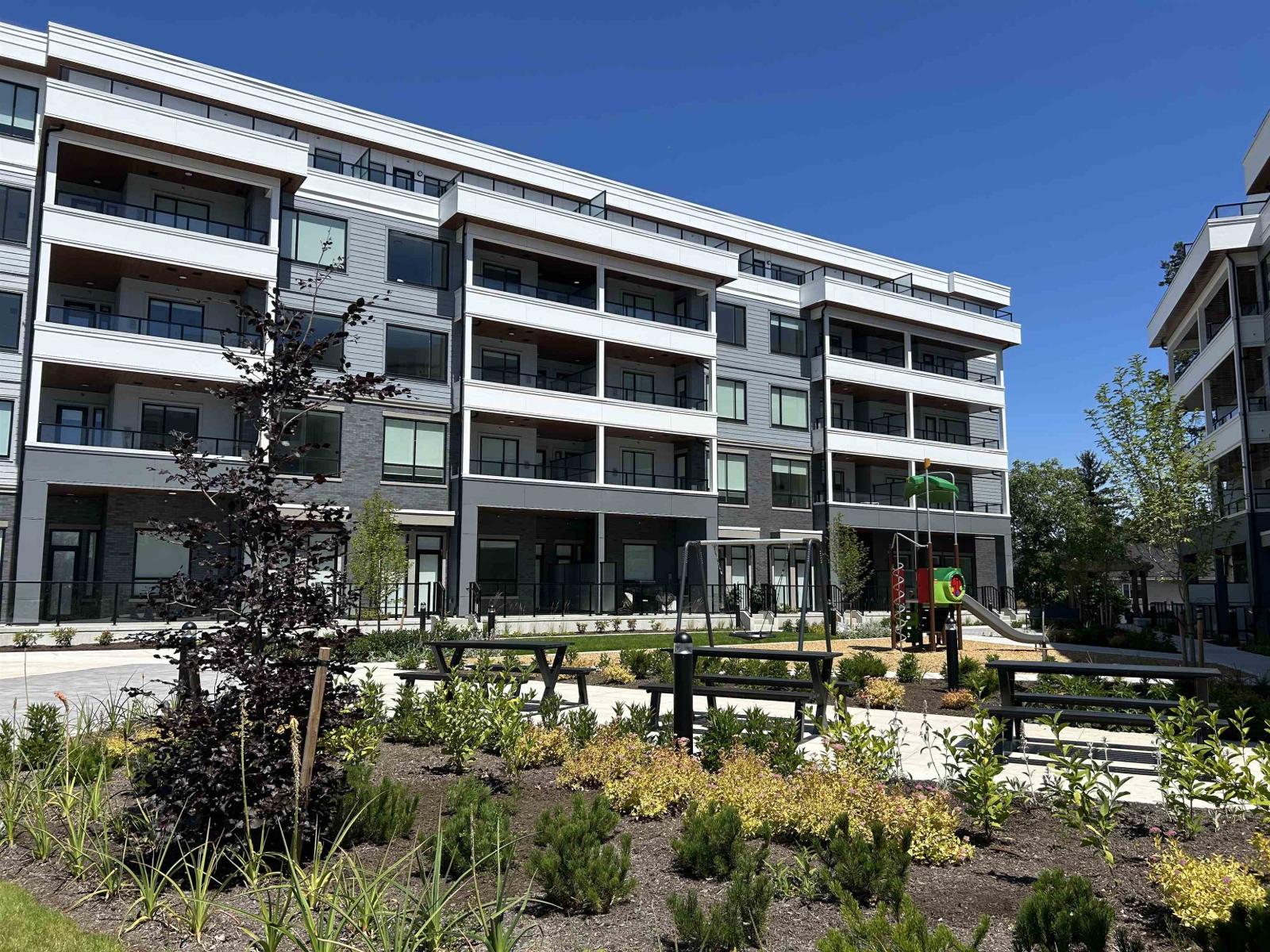 305 6270 GOOSEBERRY DRIVE, surrey, British Columbia