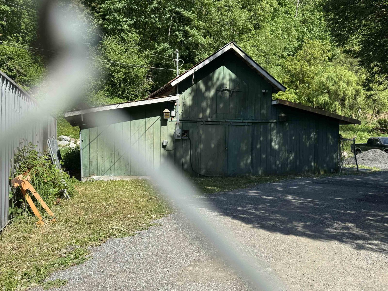 7252 272 Street, Langley, British Columbia  V4W 3W9 - Photo 2 - R3136496