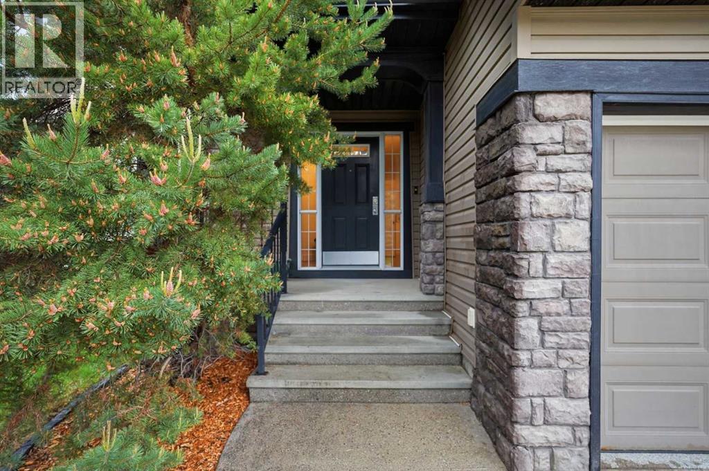 114 Cougarstone Crescent SW, Calgary, Alberta  T3H 4Z5 - Photo 4 - A2317024