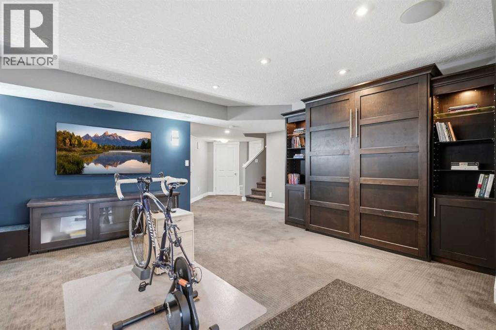 114 Cougarstone Crescent SW, Calgary, Alberta  T3H 4Z5 - Photo 35 - A2317024