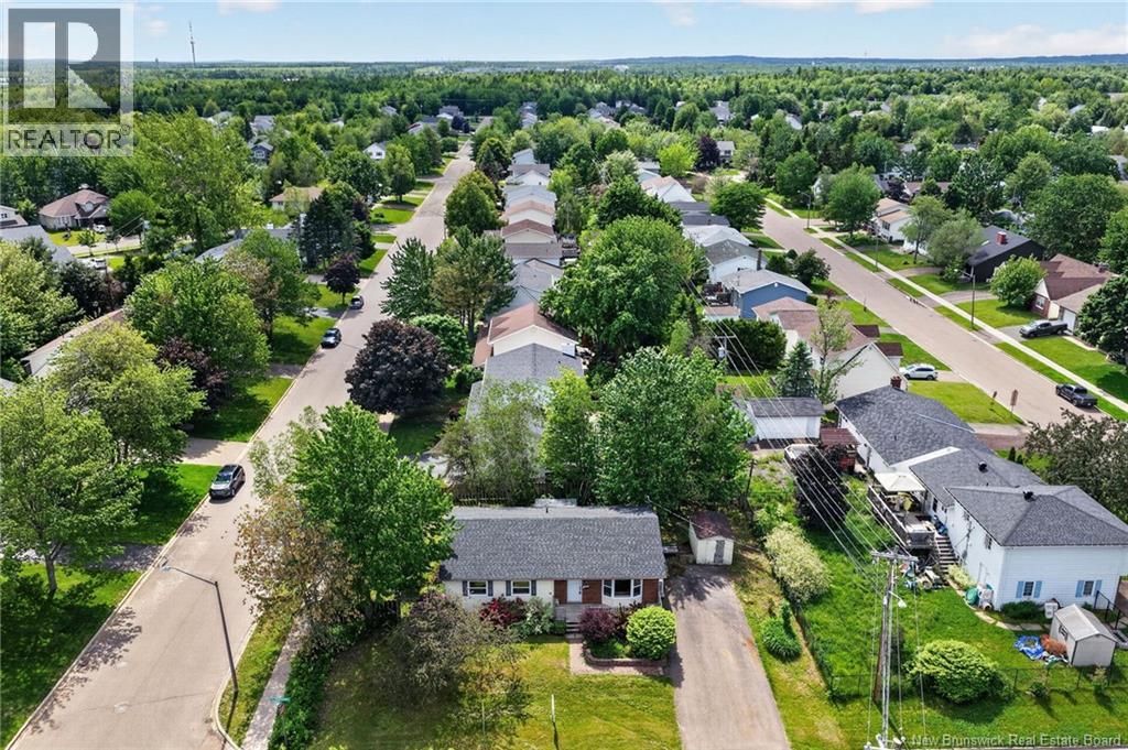 10 Summerhill Drive, Moncton, New Brunswick  E1C 9C1 - Photo 4 - NB139978
