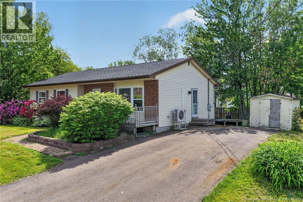 10 Summerhill Drive, Moncton, New Brunswick  E1C 9C1 - Photo 3 - NB139978