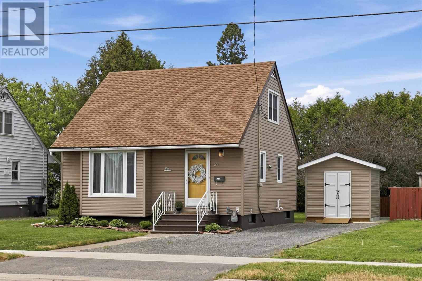 59 Weldon Ave, Sault Ste. Marie, Ontario  P6B 3C5 - Photo 1 - SM261454