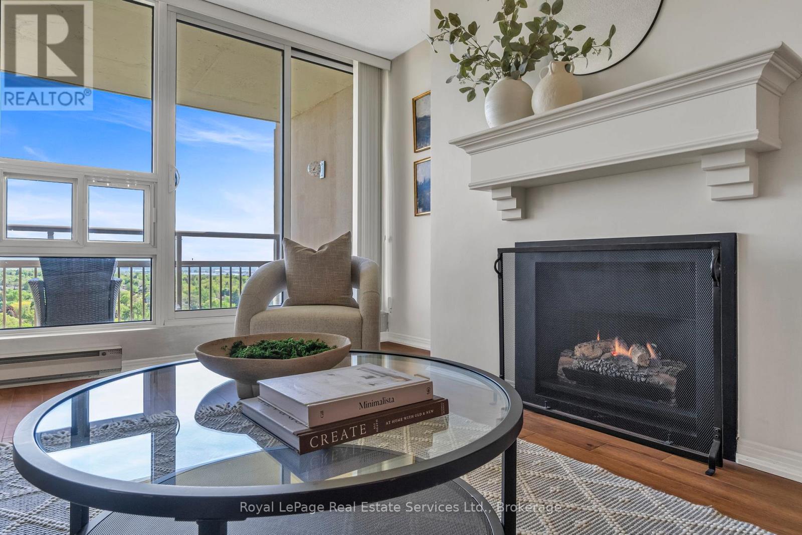 1810 - 1359 White Oaks Boulevard, Oakville, Ontario  L6H 2R8 - Photo 7 - W13211910