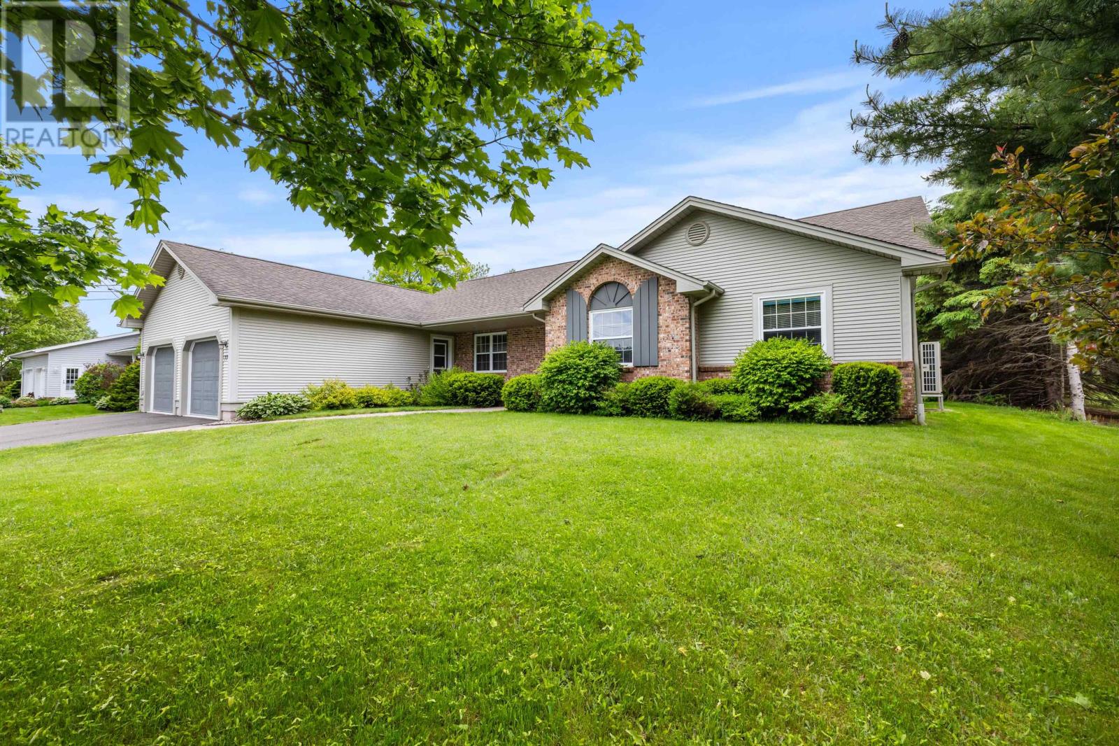77 Parkside Drive, Charlottetown, Prince Edward Island  C1E 1M8 - Photo 3 - 202614232