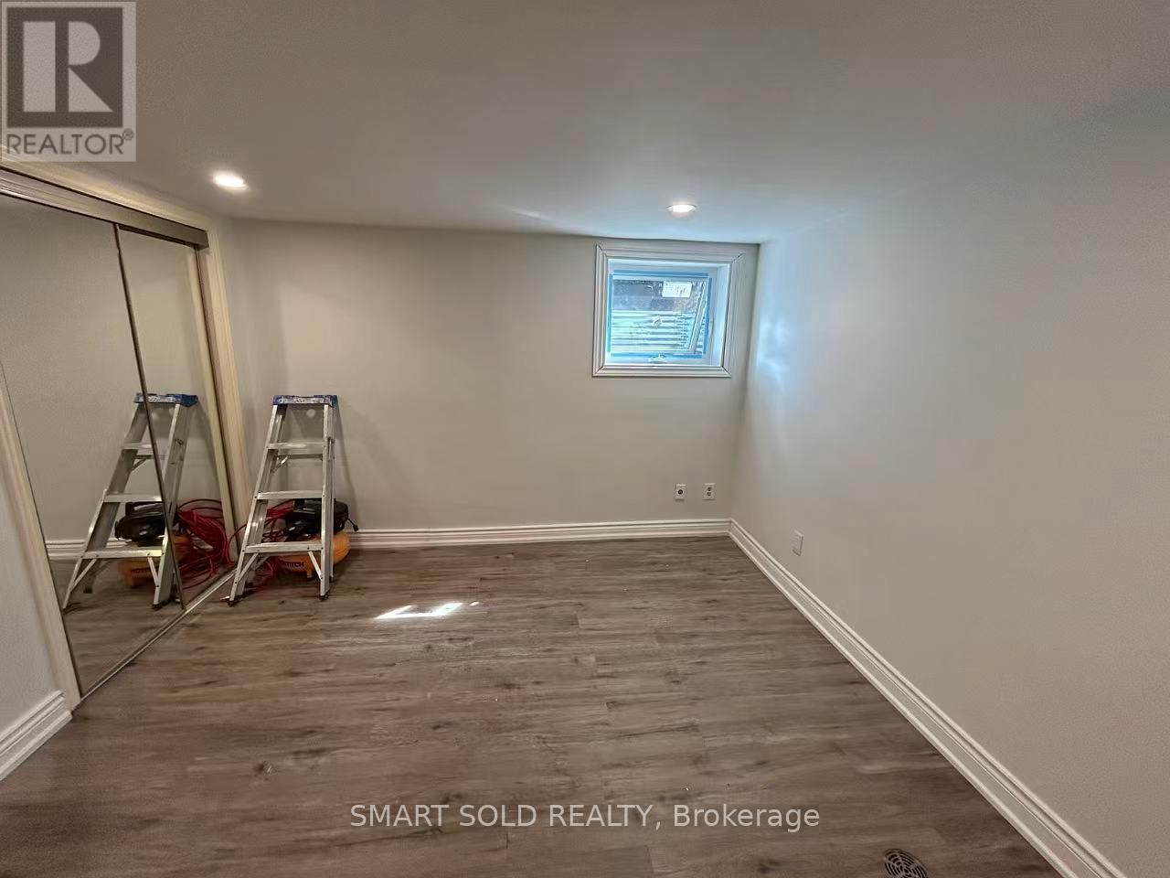 Lower - 10 Holman Crescent, Aurora, Ontario  L4G 1Z9 - Photo 8 - N13429646