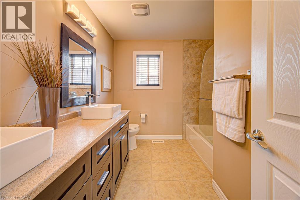 37 Davinci Boulevard, Hamilton, Ontario  L9B 0C5 - Photo 30 - 40840580