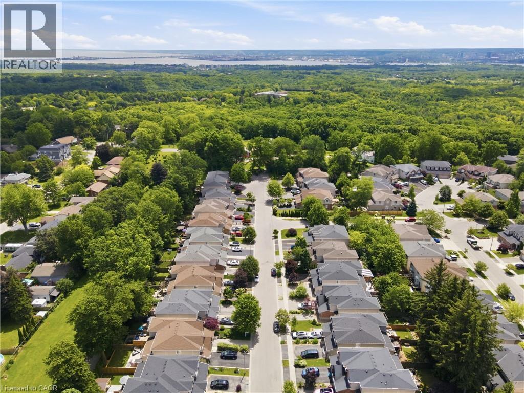 29 Sunnycroft Court, Waterdown, Ontario  L8B 0L3 - Photo 49 - 40840409
