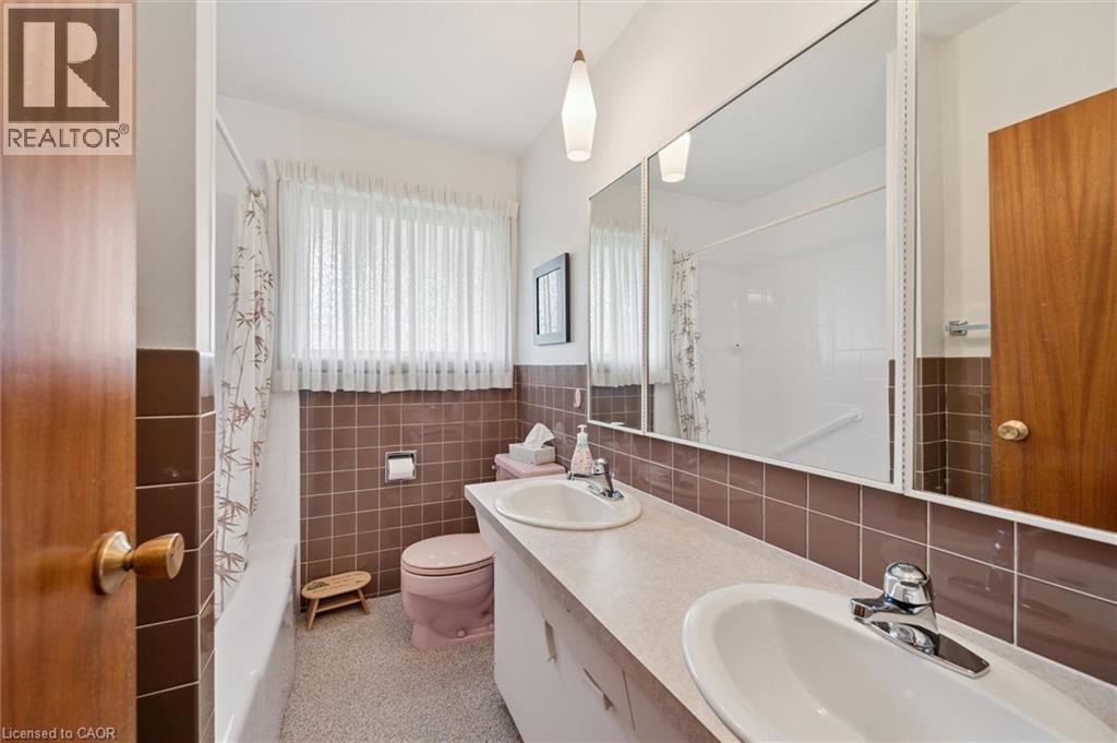 221 Willowdale Avenue, Waterloo, Ontario  N2J 3M3 - Photo 18 - 40838805