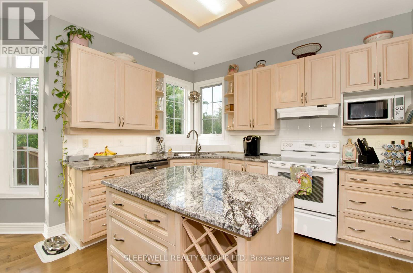 53 Mattawa Crescent, Ottawa, Ontario  K2M 2E8 - Photo 3 - X13454368