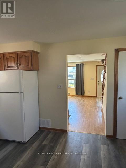 30 Fifth Street, Welland, Ontario  L3B 4Z5 - Photo 3 - X13454426