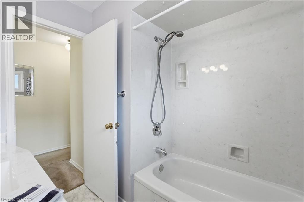 1347 Fisher Avenue, Burlington, Ontario  L7P 2L7 - Photo 20 - 40837215