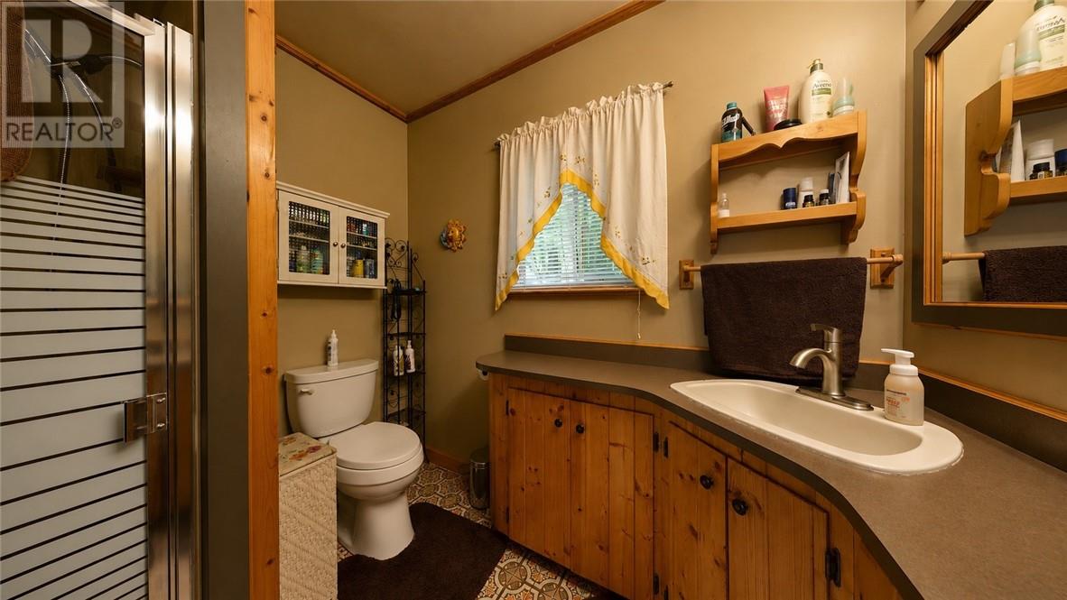 950 Old Village Rd., Birch Island, Ontario  P0P 1A0 - Photo 33 - 2128546