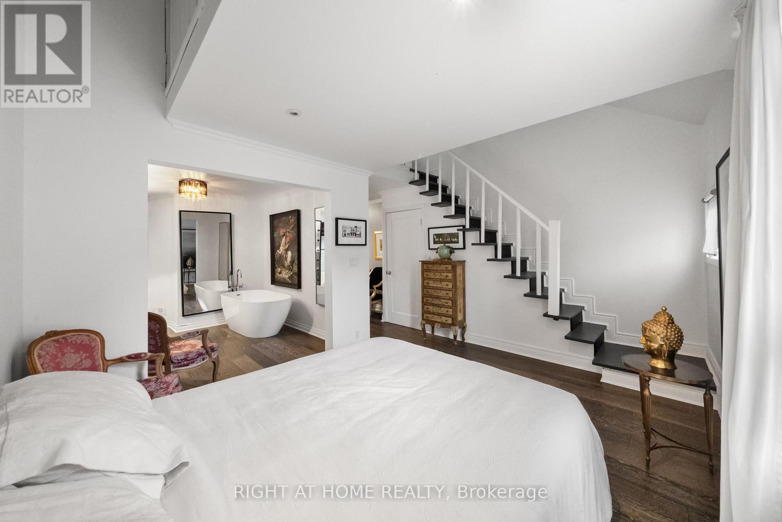 14 Wascana Avenue, Toronto, Ontario  M5A 1V5 - Photo 19 - C13454278