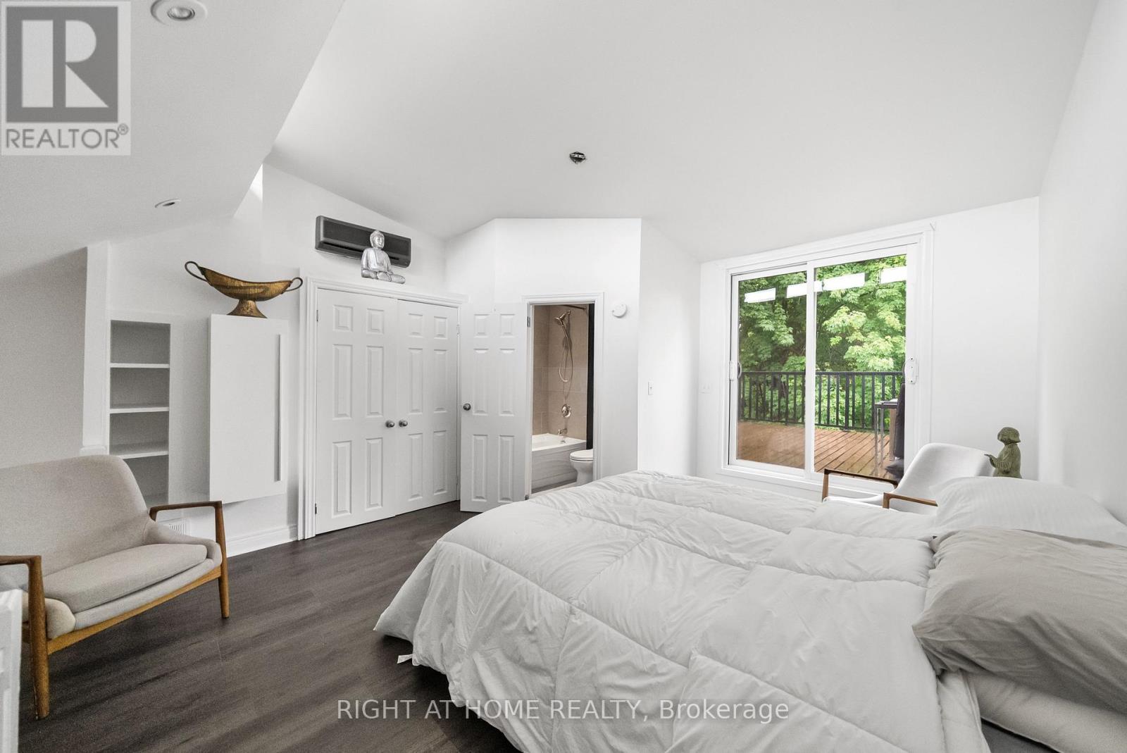 14 Wascana Avenue, Toronto, Ontario  M5A 1V5 - Photo 25 - C13454278