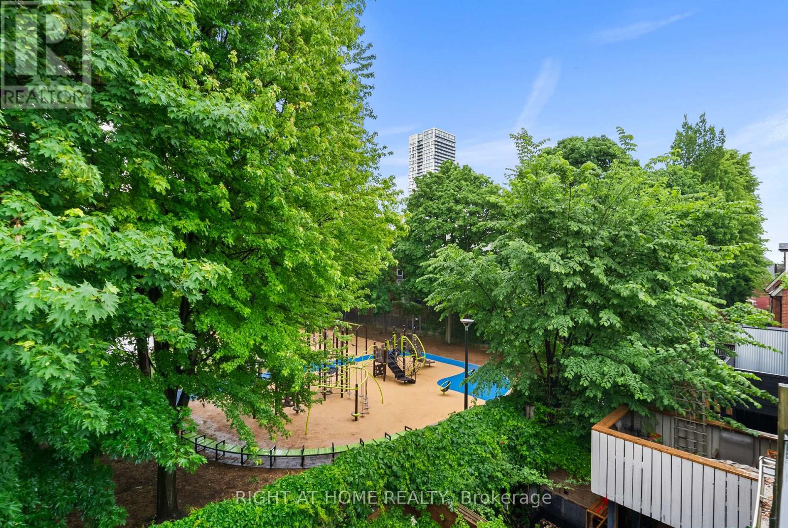 14 Wascana Avenue, Toronto, Ontario  M5A 1V5 - Photo 31 - C13454278