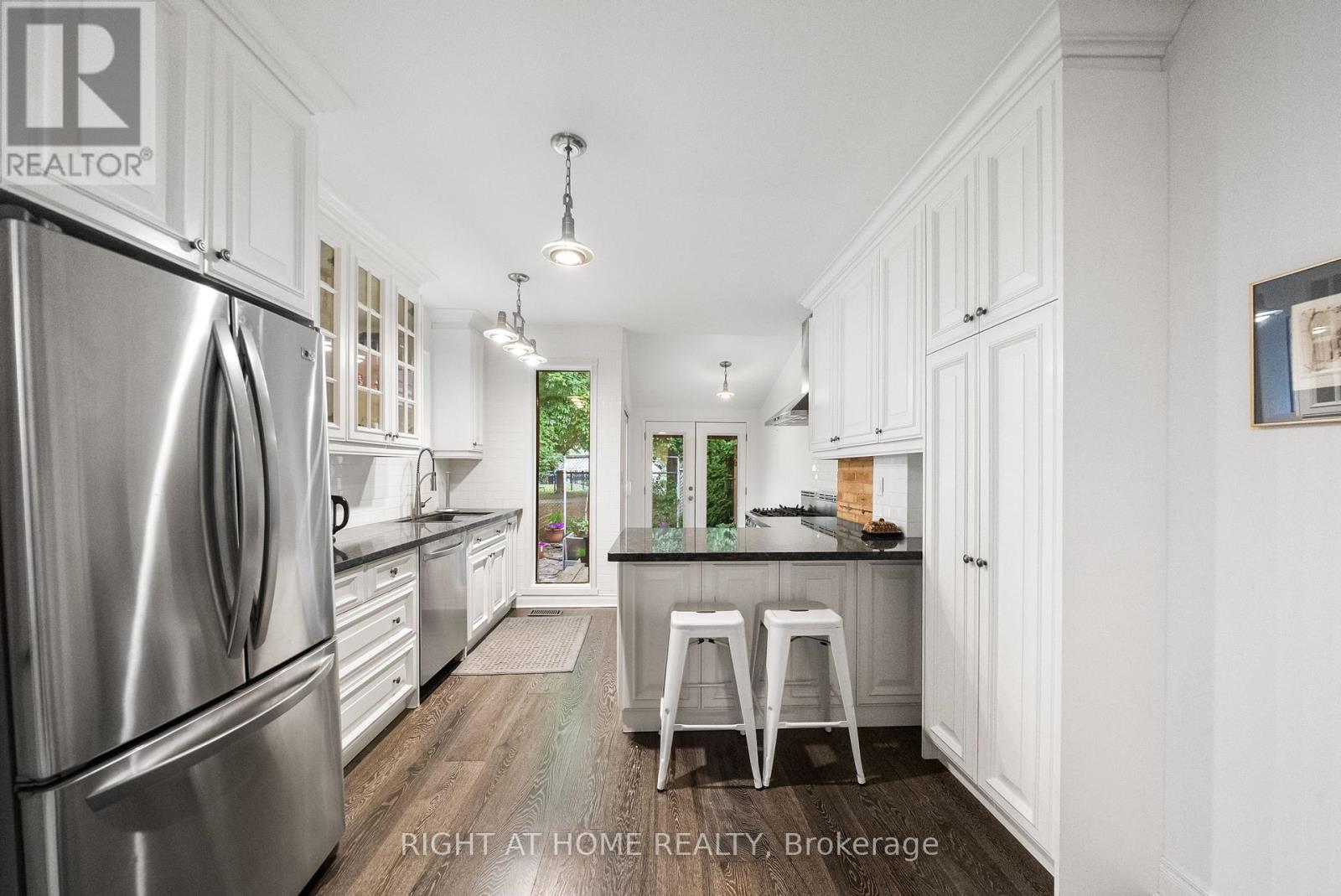 14 Wascana Avenue, Toronto, Ontario  M5A 1V5 - Photo 7 - C13454278