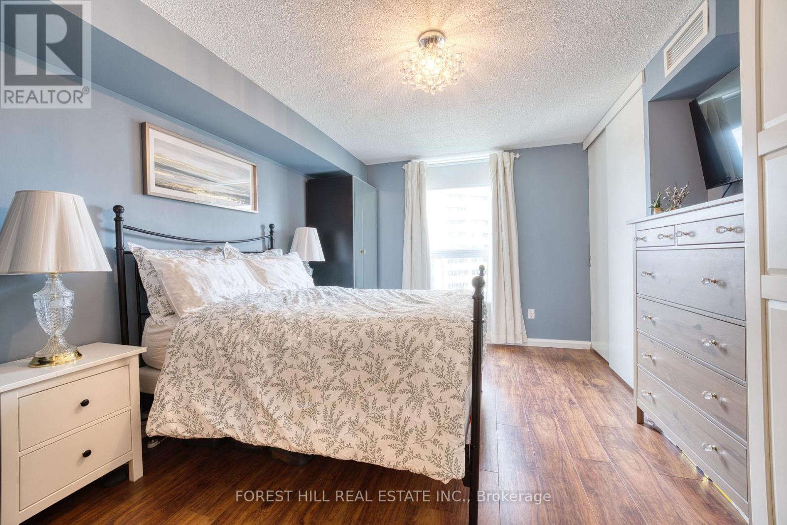 1904 - 77 Maitland Place, Toronto, Ontario  M4Y 2V6 - Photo 12 - C13454288